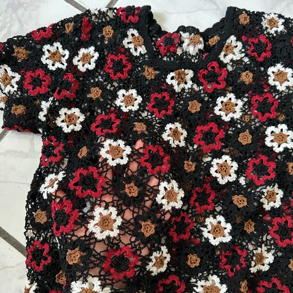 Floral crochet cropped top - Picture 3 of 5